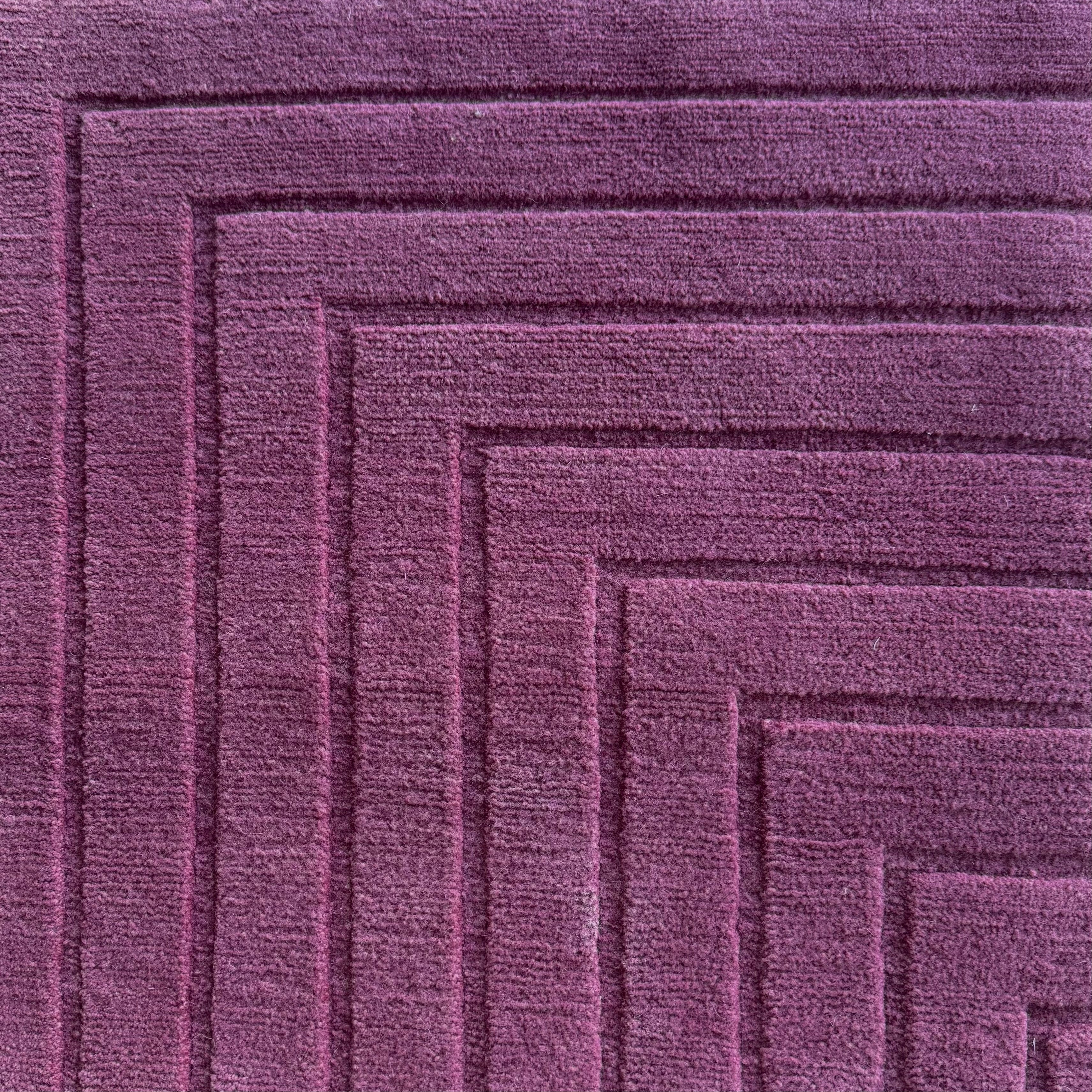 Corridor - Cerise